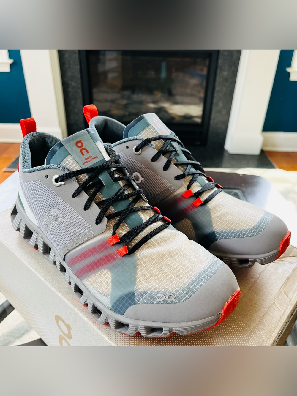 On Cloud X Shift Women's Sneakers Running Shoes Alloy/Red 38.99121 - Picture 3 of 7